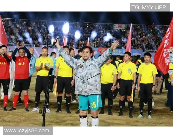 足球天才集结，激情四溢的高燃瞬间与帅气风采尽显球场之巅